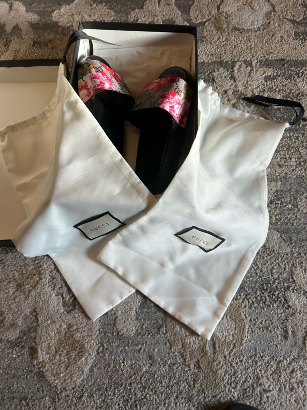 Gucci Floral GG Canvas Black Slide Sandals with Red & Pink Flowers - Picture 8 of 8